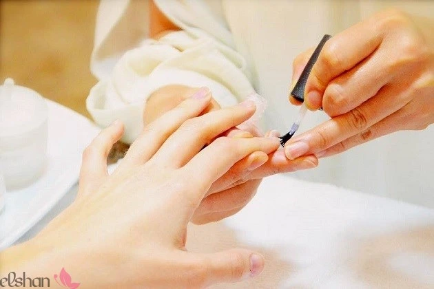 ویژگی های چسب ناخن